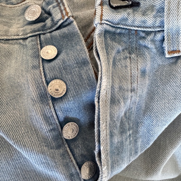 LEVI’S 501 Women Original Fit Denim Wash Distressed Zipper Fly Jeans (28 x 30) - Picture 5 of 16